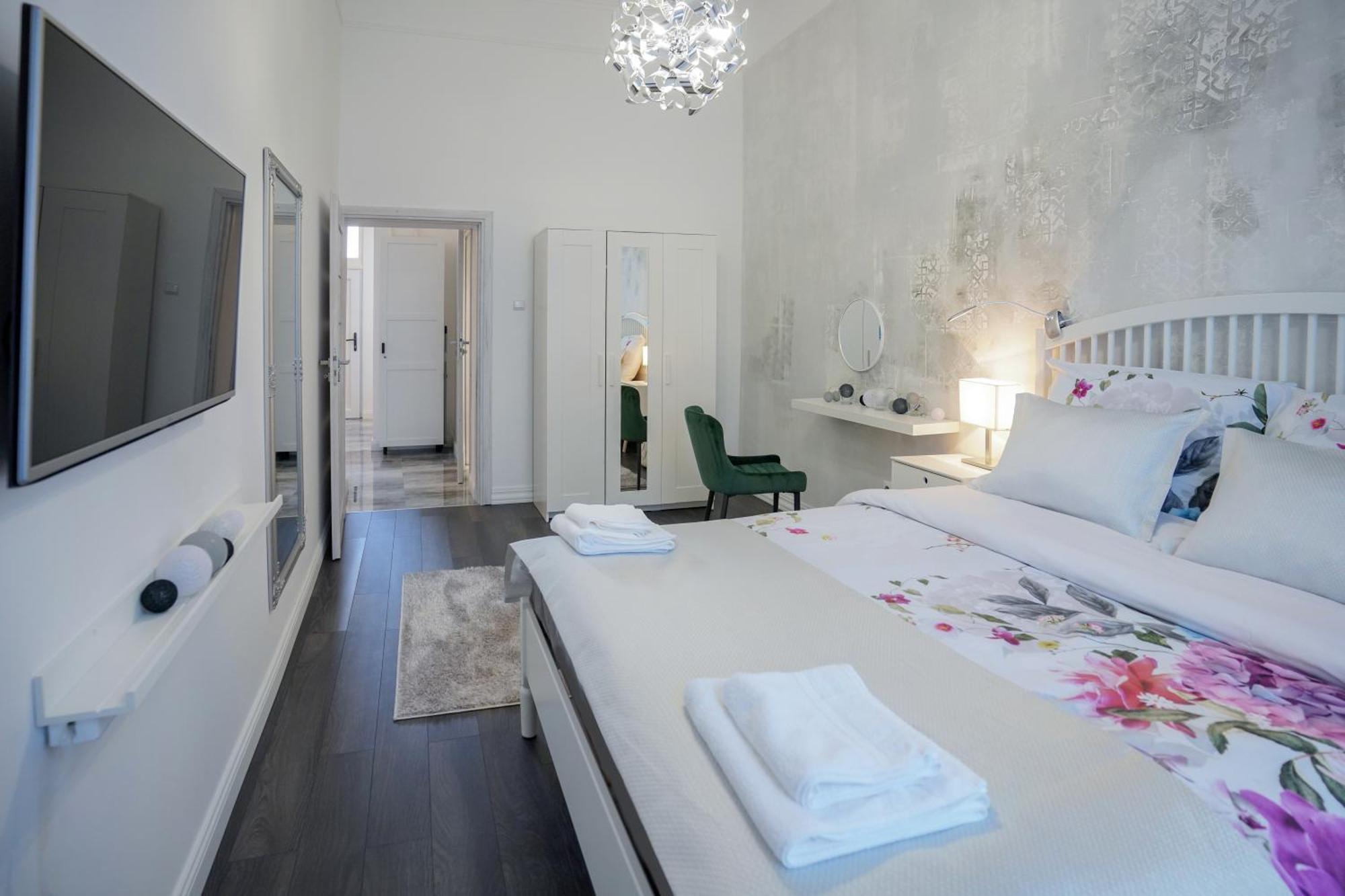 Decor Apartman エゲル エクステリア 写真